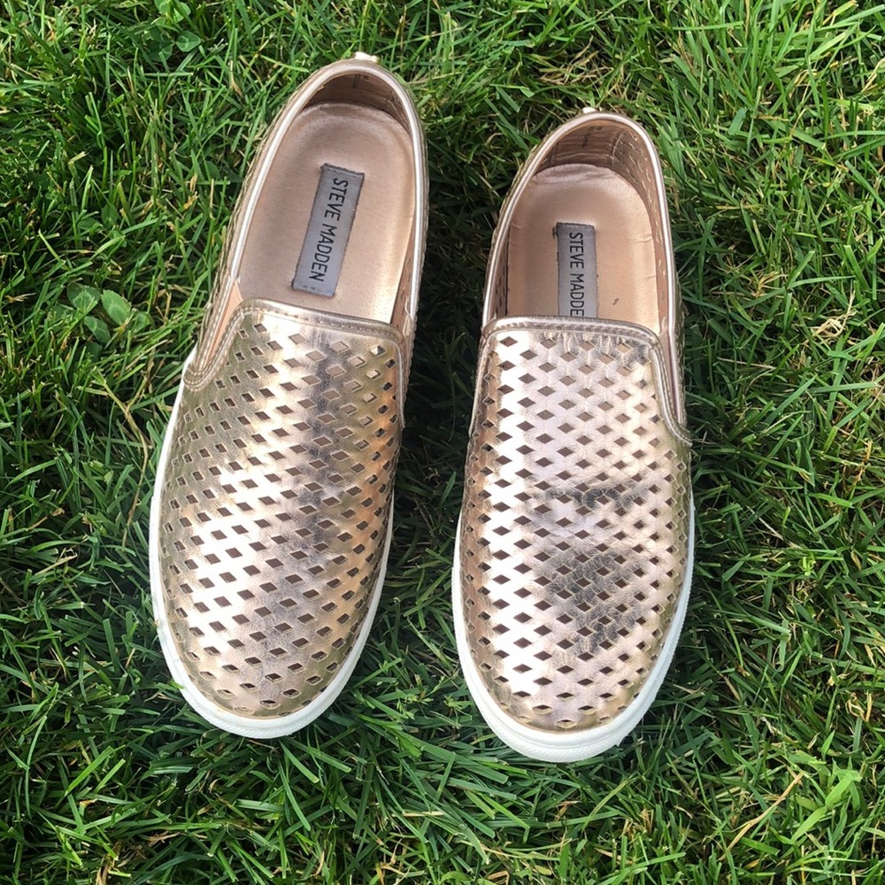 Steve Madden rose gold slip on shoes - Picture 2 of 7